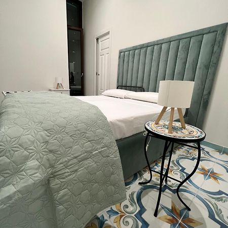 נאפולי B&B Da Maria מראה חיצוני תמונה