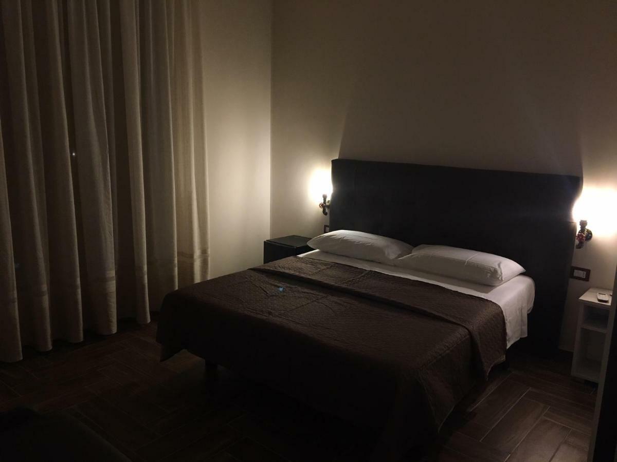 נאפולי B&B Da Maria מראה חיצוני תמונה